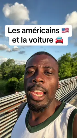 Les américains 🇺🇸n’aiment pas marcher et je me demande toujours pourquoi 💀… Même pour de petites distances 🙁. Mettons en place une journée mondiale de la marche, ça leur fera du bien… #etatsunis🇺🇸 #texas #voyage #Vlog #tiktokfrance #cowboys #voiture 