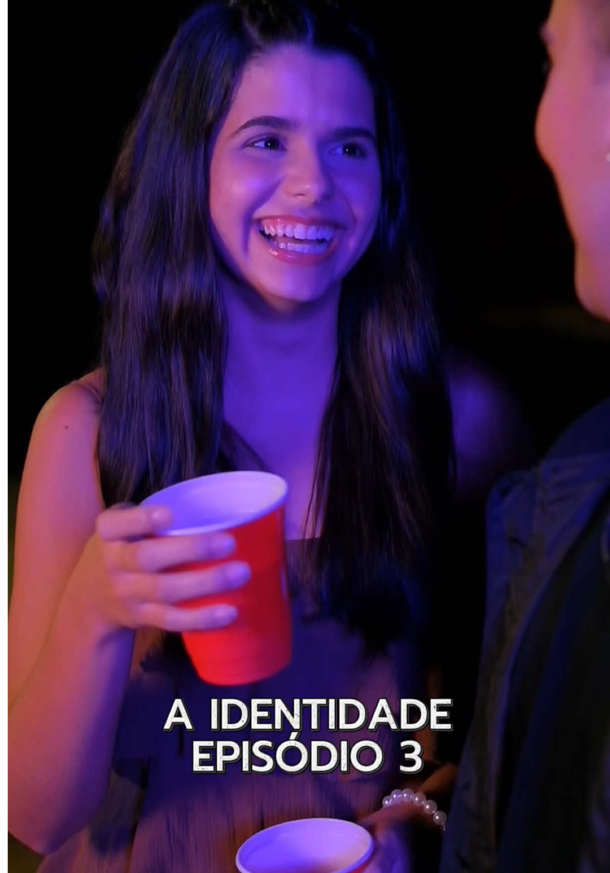A IDENTIDADE - EPISÓDIO 3 #aidentidade #serie #suspense #romance #luismariz  Elenco: @julia ferrari @Stefany Luna @Kaue Belizario @eduardocaniotti @Kaluh Santos @Larissa Martins 🦋 @Ferraz @Maíra @Júlia Zakarewicz  Produção exclusiva: @CineCajuBR |