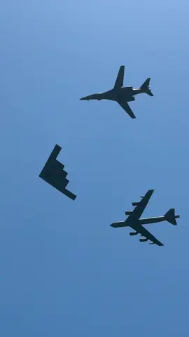 WOOOOOOOOOOOWWWWWW #HyundaiAirandSeaShow #USASalute #HyundaiSalute #HyundaiUSA   #Airshow #Aviation #AviationPhotography #AvGeek #MilitaryAviation #Planespotting #FighterJets #AirForce #USAF #Flyover   #MiamiBeach #MemorialDayWeekend #ExperienceMiamiBeach #FreedomFlyover