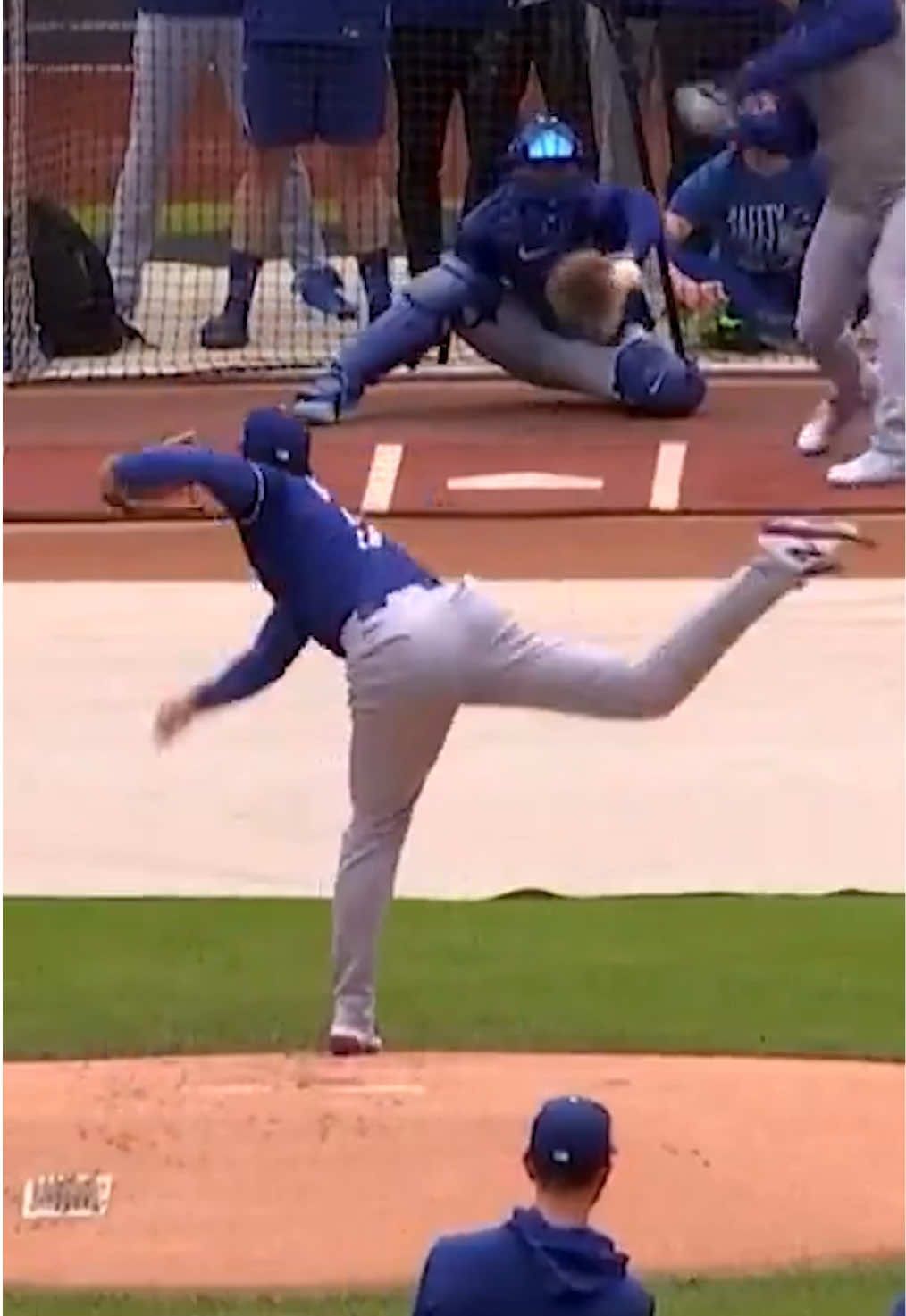 The movement on this Shohei Ohtani pitch is FILTHY 🔥 (via @MLB) #MLB #shoheiohtani #dodgers 