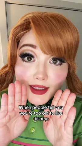 Yes, I am cringe and free. Like what you like, life is too short to listen to haters. #disney #disneyland #anna #frozen #cosplay 