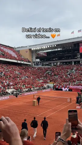 Definí el tenis en un video… 🧡 Lujo total haber vivido como espectador el tributo a Rafa Nadal en #RolandGarros. Piel de gallina al ver a estos cuatro jugadores que reescribieron la historia del tenis y el deporte. #rafaelnadal #federer #murray #djokovic #tennis #rolandgarros #nadal 