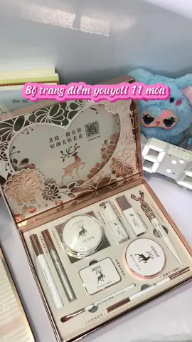 Bộ trang điểm sang xịn 11 món youliyoula #unboxing #review #xuhuong #viral #hoptrangdiem #trangdiemyouliyoula#tanggichonguoiyeu 
