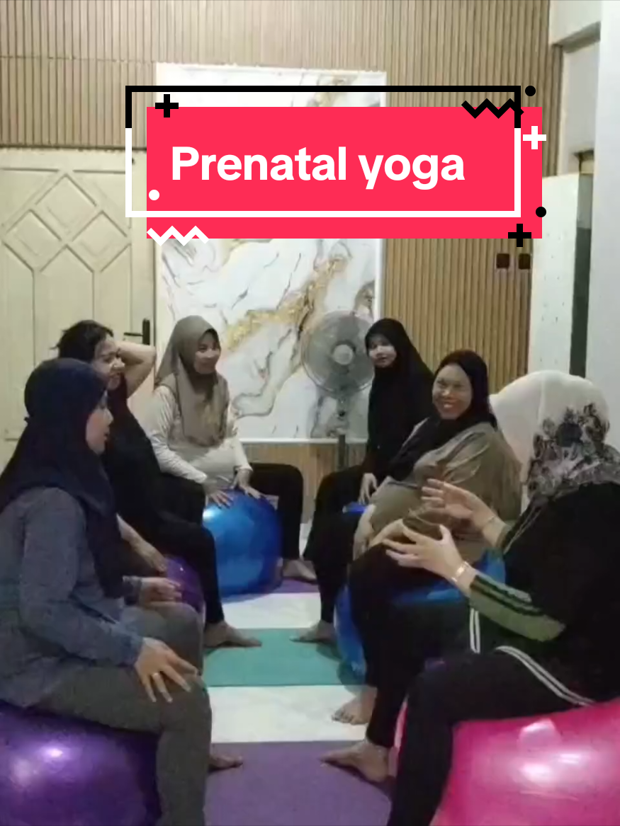 prenatal yoga di bidan Nina  lebih seru dan nyaman  #prenatalyoga #fyp #edukasibidannina #bidannina #bidanninasurabaya 