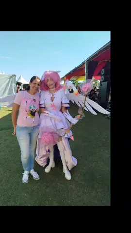 mais um pouco do concurso cosplay de hoje 👏👏 amei costurar esse vestido pra ela, compensou toda felicidade dela 💟🪡🧵👗#madokakaname #cosmaker #madoka #madokamagicacosplay #madokamagica #Cosplay #cosplayers #costureirasdotiktok #costurando #costura 