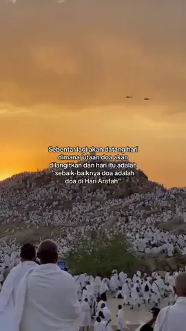 Hari Arafah 2025 bersamaan 9 Zulhijjah 1446H di Malaysia dijangkakan jatuh pada hari Jumaat iaitu 6 Jun 2025 manakala di Mekah pada 5 Jun 2025. Sebaik-baik doa adalah doa pada Hari Arafah kerana doa pasti akan cepat dikabulkan. Sehingga kita diperintahkan untuk memperbanyakkan ibadah pada Hari Arafah, apalagi untuk orang yang sedang wukuf di Arafah. #fyp #foryou #remindertomyself #hariarafah #janganlupaberdoa #bulanzulhijjah #semogabermanfaat 