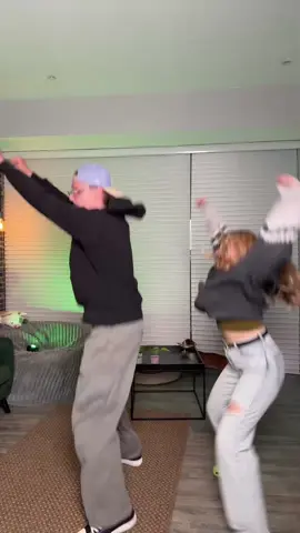 Ningún @Zach Jaquith fue obligado a hacer este video JAJAJA 😅