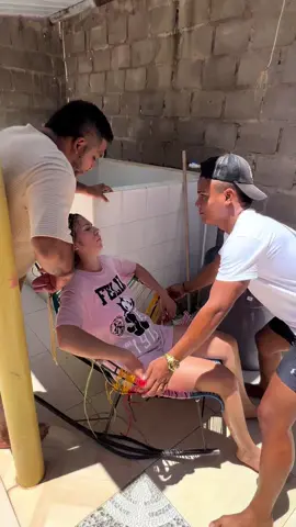 Me volvieron a besar dormida😡😭😂#humor #broma #parejas 