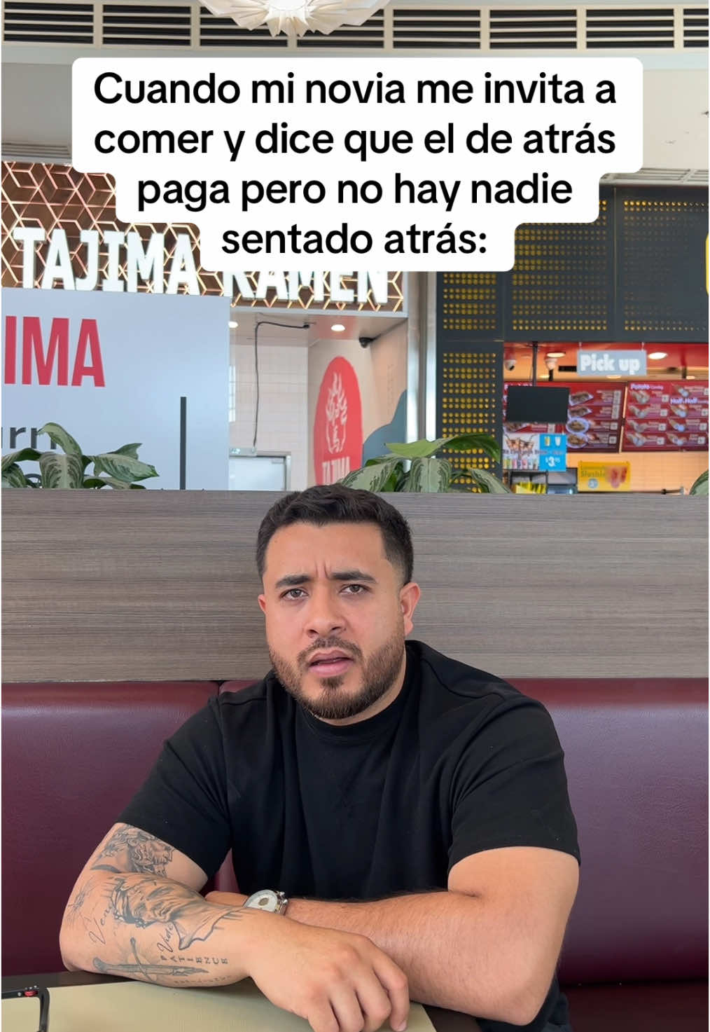 Y ahora que hago? Hasta postre pedí…🤡 #comedia #humor #couple 