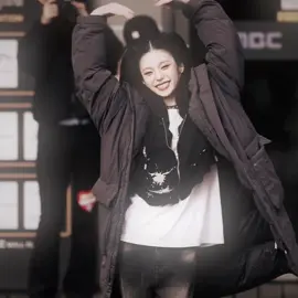 #YEJI - (2/2) outro edit pra jiji #jenjzw #viral #foryou #foryoupage #itzy #yejiedit #happybirthdayyeji #happyyejiday #lifesaver 