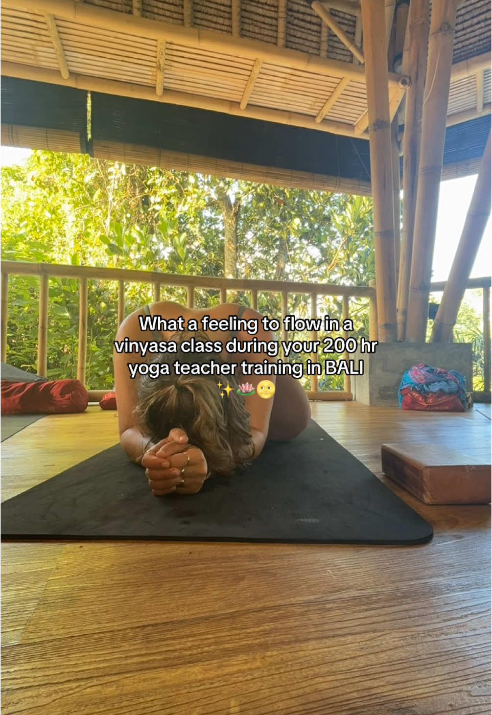 So grateful to be able to practice and flow with some of the most incredible instructors.  #yoga #vinyasa #yogaflow #ytt #yogatraining #yogateacher #grateful 