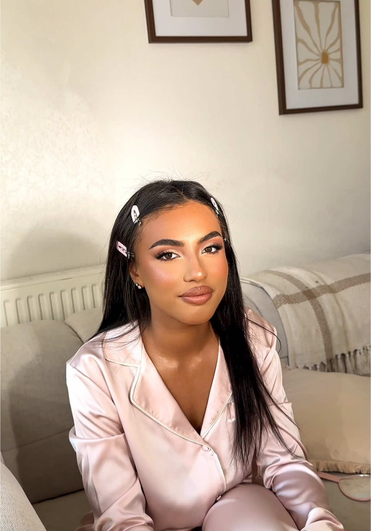 Bridal time 💍 #fyp #pourtoii #pourtoi #makeupartist #bridemakeup #glowyskin #glowymakeup #maquilleusetoulouse #makeupartists #bridalmakeupartist #makeupartisttoulouse @𝐇𝐄𝐍𝐍𝐀 𝐓𝐎𝐔𝐋𝐎𝐔𝐒𝐄 ⚜️ 