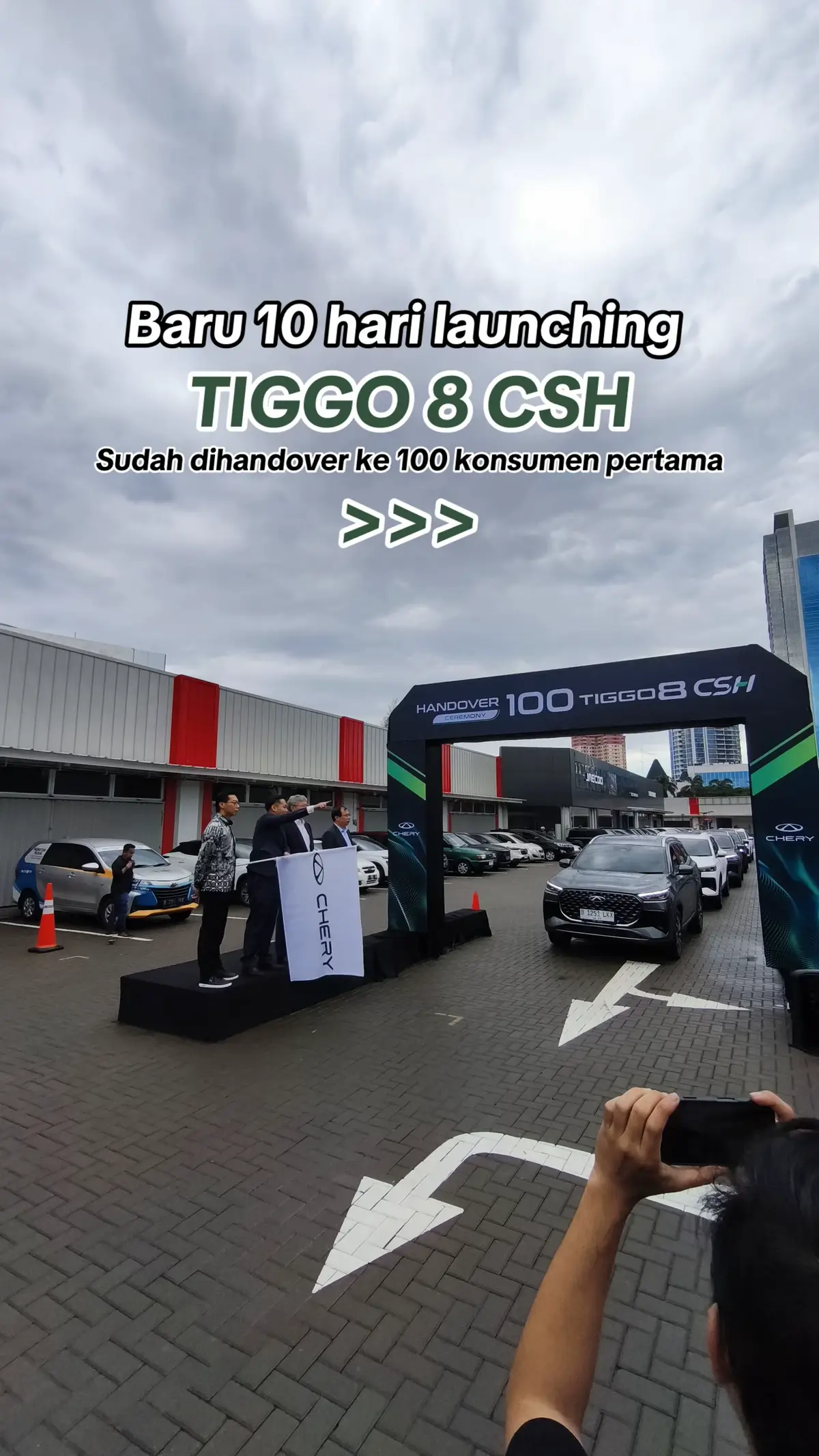 Baru 10 hari launching udah serah terima unit !!! #CheryIndonesia #Tiggo8CSH #CherySuperHybrid #pluginhybrid #Handover 