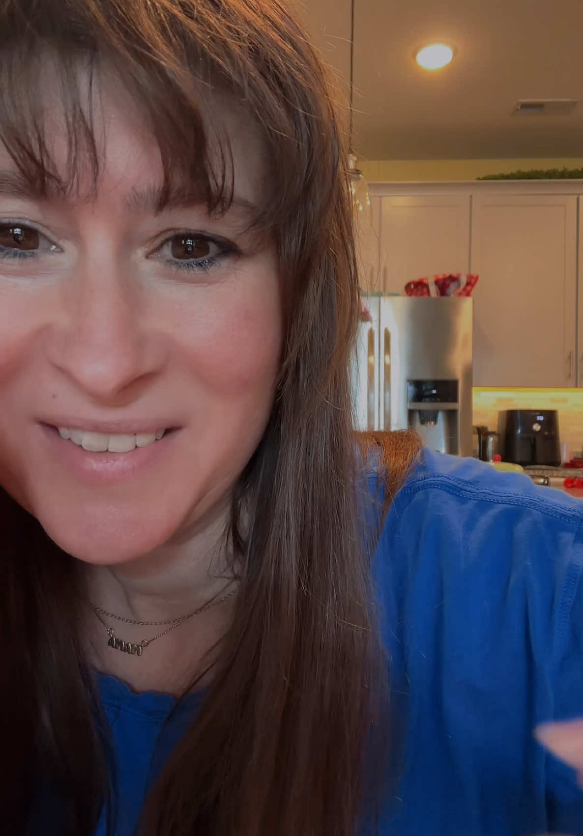 Applying your moisturizer #fypシ #fyp #asmrsounds #personalattentionasmr 