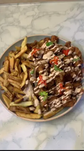 Chicharrón de pollo con una salsita Acevichado que combina perfectamente  #chicharrondepollo #salsaacevichada #chicharronacevichado #pollocrunchy #papasfritas #recetas #peru🇵🇪 #rectasfaciles #paraminovia #jhorsbarrientos 