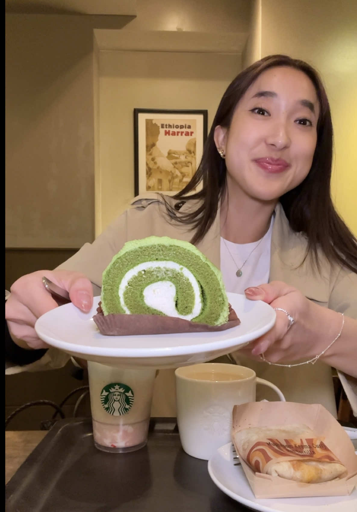 I need more strawberry milk coffee in my life 🥹🍓☕️ also i should’ve bought that bottle… #japan #tokyo #starbucks #coffee #cafe #matcha 