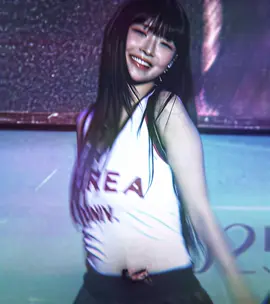 #REI - her duality is INSANE | had the sudden urge to edit her the second i saw this performance 😭 my bias btw! | #ive #naoirei #edit #kpop #fyp #kpopedit #viral #shakeittothemax 