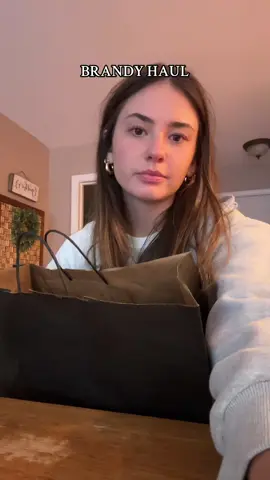 I wanted the new yellow clothes 💔 also this chair is so loud #fyp #brandymelville #haul #brandy #clothinghaul #clothes #viral #michigan #foryou 