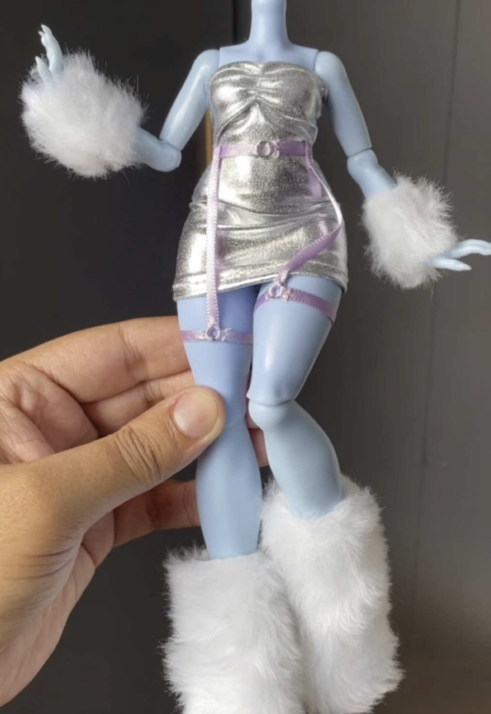 Ai que friiiiooo #monsterhigh #monsterhighg3 #abbeybominable 
