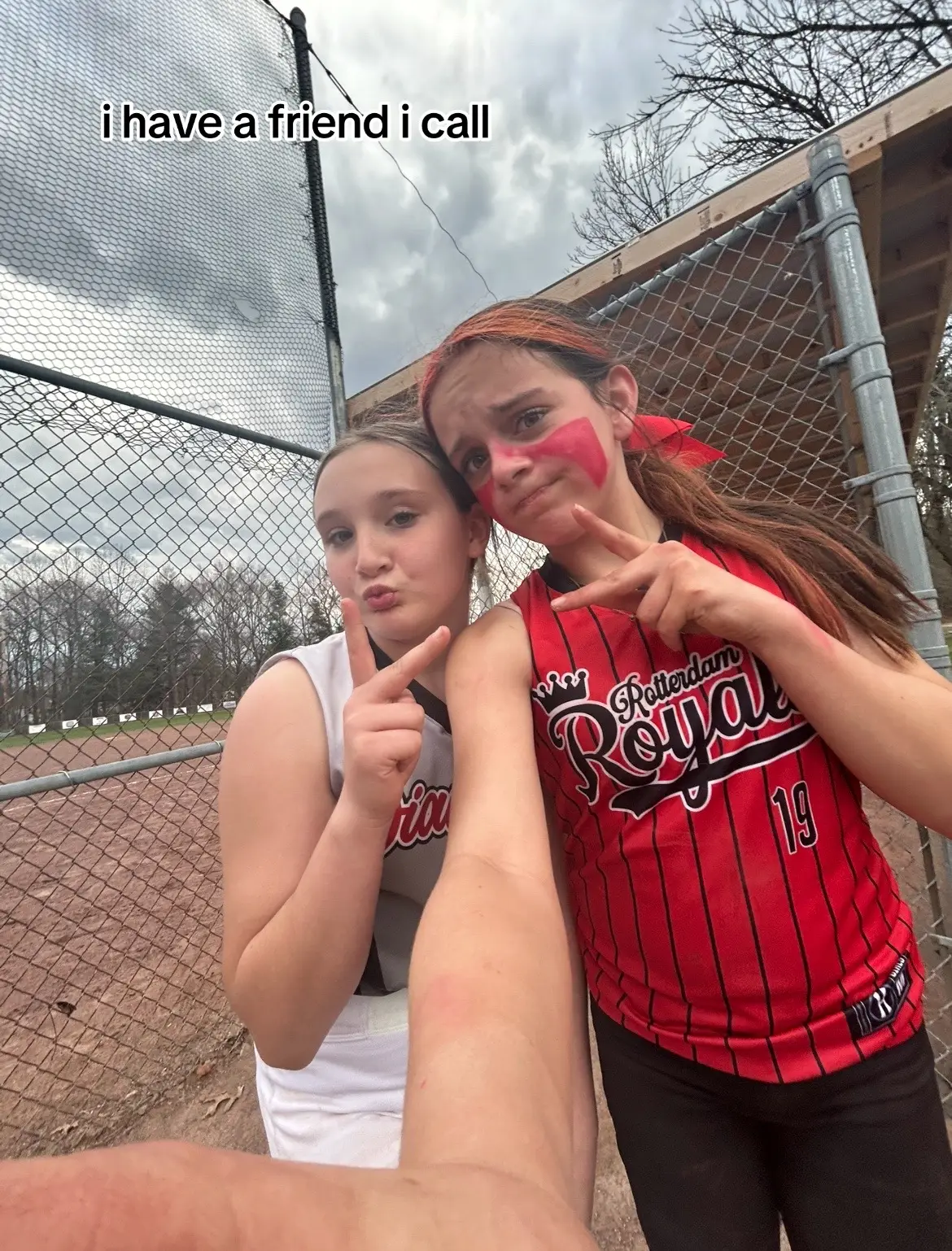 @Gabbyyy🥎🏁💗 