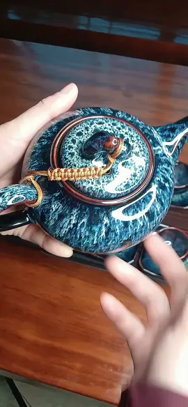 Bộ ấm chén cẩm lai xanh#boamchenbattrangdepnhattet2026 #lien8899 #viralvideo #dolien #xuhuongtiktok #boamchencamlaixanh #nghenhannguyenvanhai #boamchencaocap #amchenbattrangcaocap 