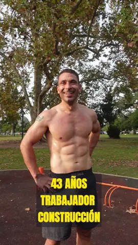 Entrevista en la calle a trabajador de la construcción con gran fisico de 43 años, preguntándole cómo entrena y cómo se alimenta. #CharlasFit #entrevista #hombre #construccion #entrenamientoencasa #calistenia #alimentacionsaludable #calistenia #Running #trabajador
