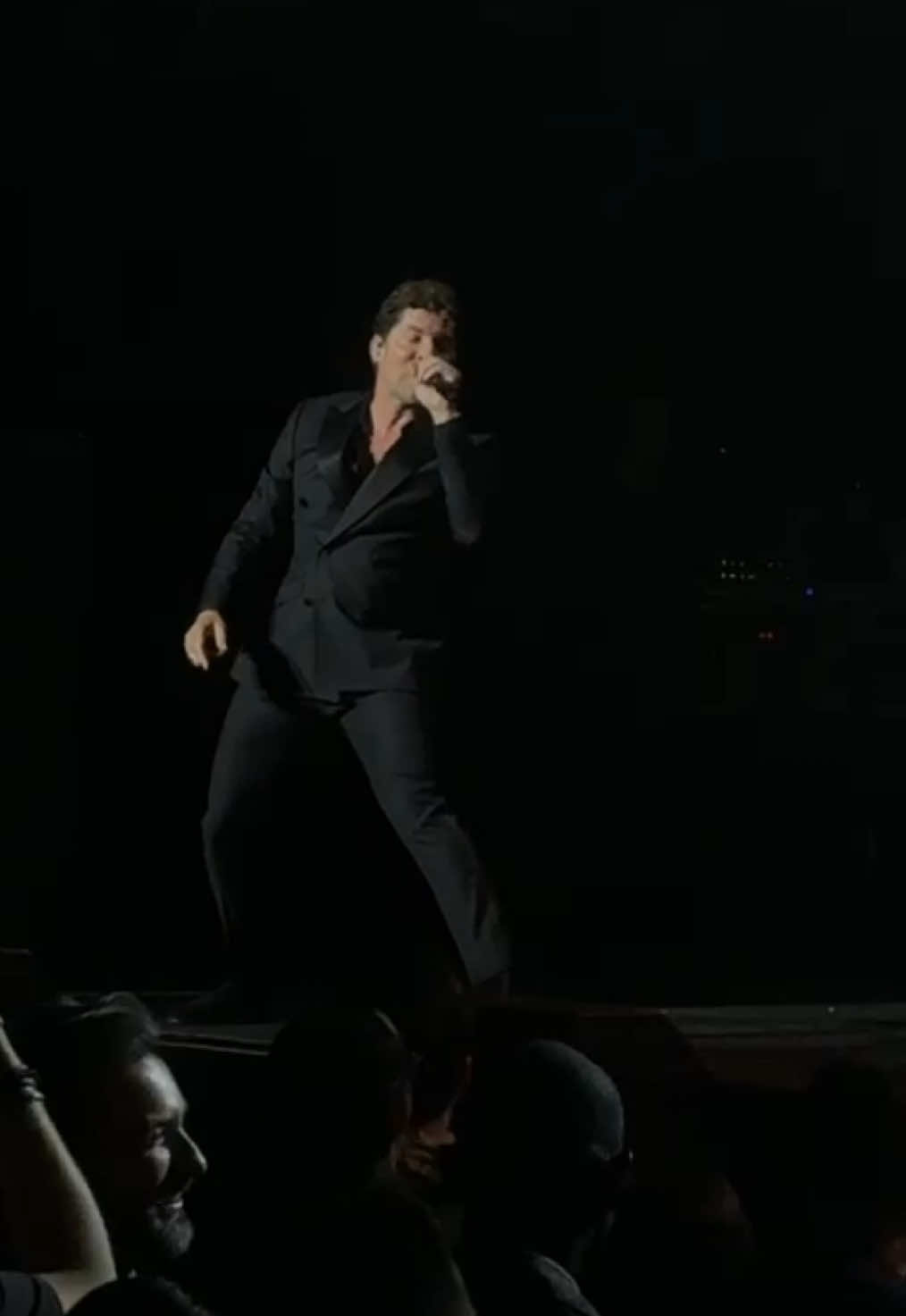 #DavidBisbal deleitando al público de #LosAngeles en el Wiltern Theater #fyp #parati #foryou #foryoupage @davidbisbaloficial @Live Nation Concerts 