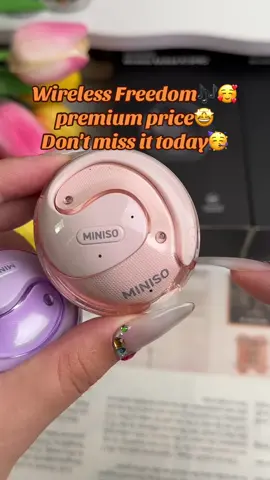 👍👍⏰This headset is worth recommending!😍😍💕#earbuds #earbudsviral #tiktokshopcybermonday #earbudswireless #blackfriday #blackfridaysales #headphone #headphonechallenge #wirelessearbuds #headphones #tiktokshopmademebuyit #earbudstiktokshop #fyp#headphonesrecommended #miniso #🎶🎵🎼 #coolheadphones 