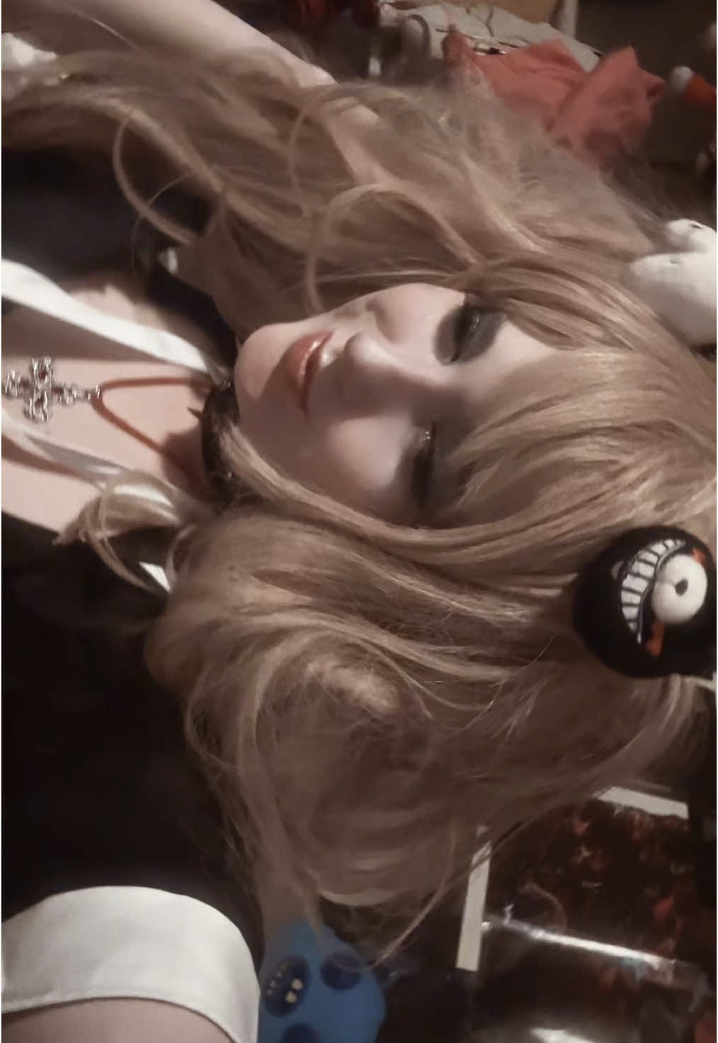 Absolutely love this video but I literally can’t hold my phone still😭😭 TAGS: #fyp #fyppppppppppppppppppppppp #foryoupage #FYP #4upage #cosplay #4u #junko #JUNKO #junkoenoshima #junkoenoshimacosplay #danganronpacosplay #danganronpa #RUN #runfromyourdemons 