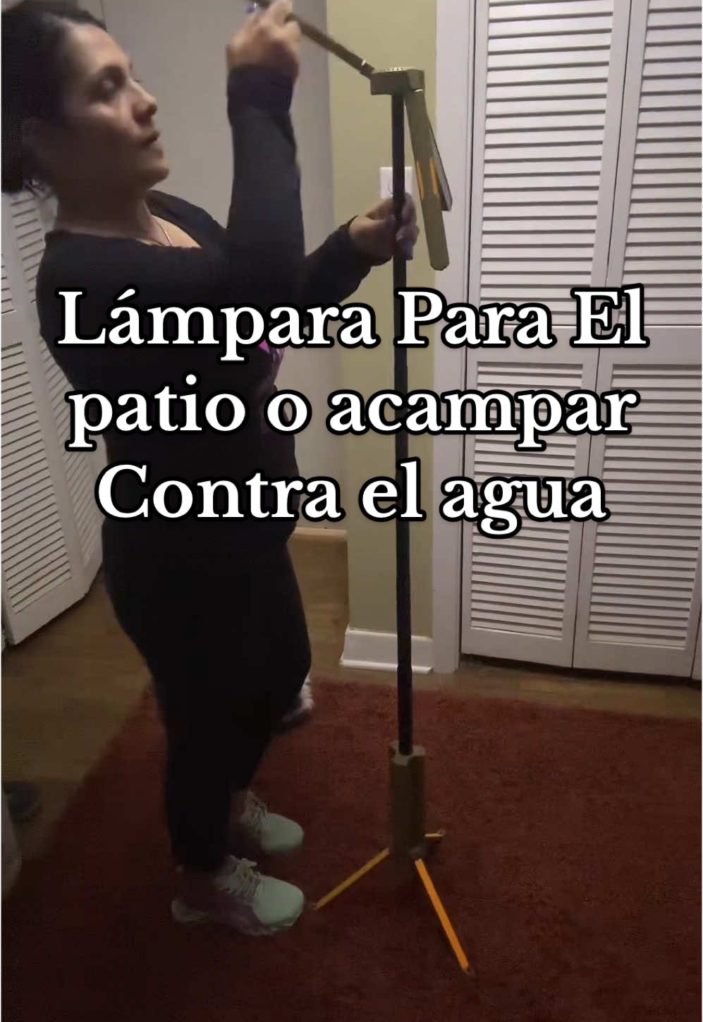 Lámpara para el patio o ir de campin contra el agua 
