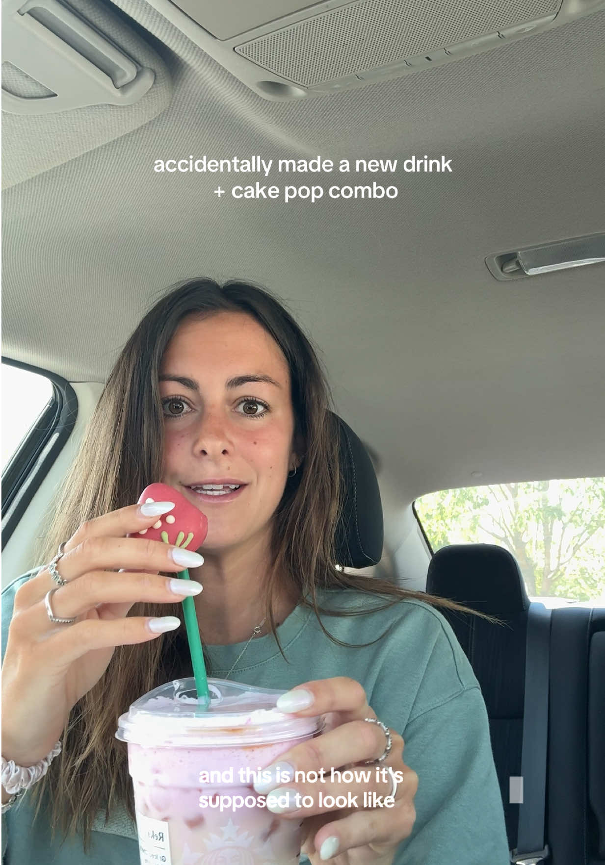 New obsession unlocked: cherry chai + cake pop from @Starbucks don’t judge it untilyou try it. #drinkcombo #coffeehack #starbucksreview #drinktok #coffeetime #cakepop #starbucks #cherrychai 