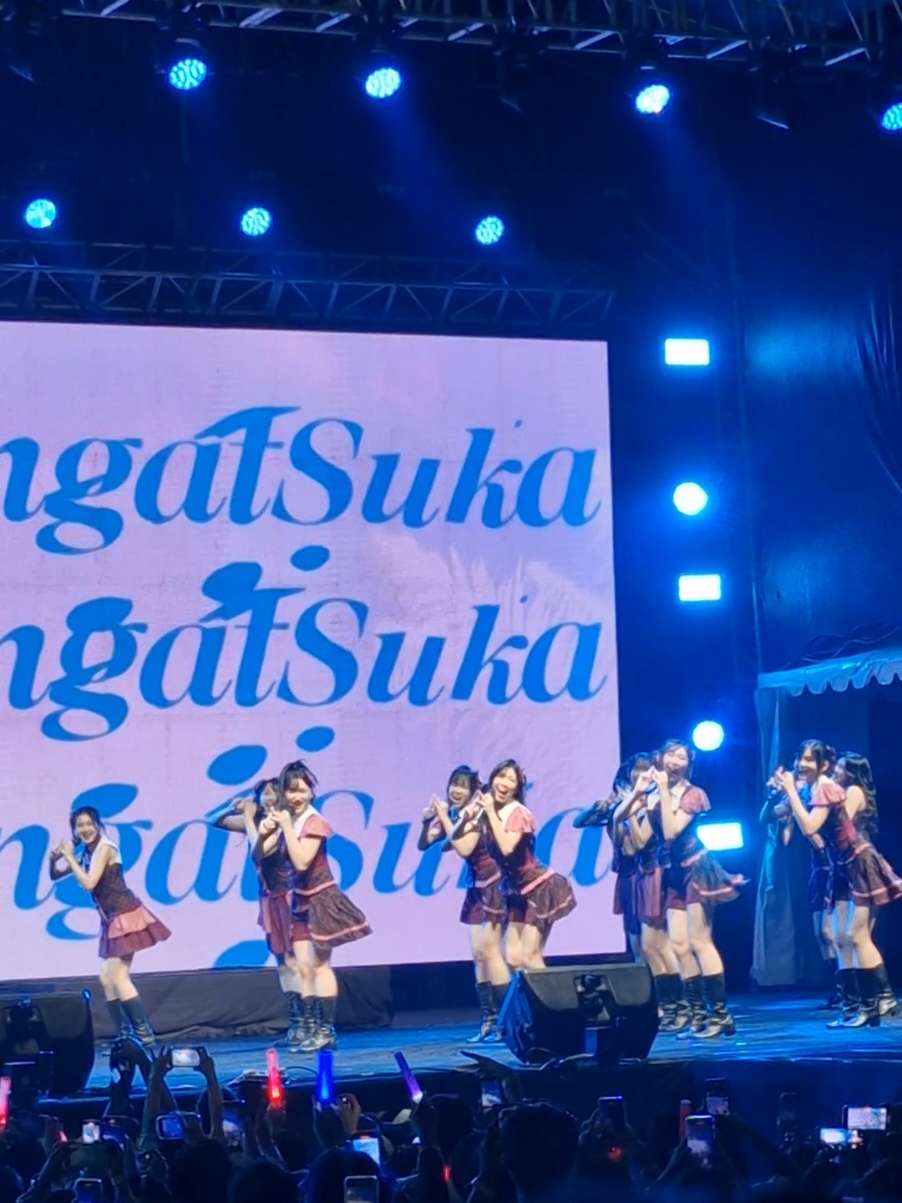 jeketian lagiii @JKT48 Official  #kusangatsuka #jkt48 #dusemphoria 