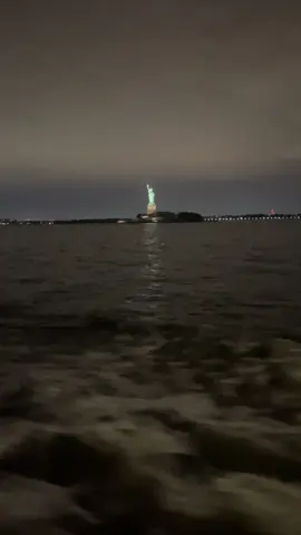 #imonaboat#ferry#statueofliberty#nighttimenyc#fyp #only1gil 