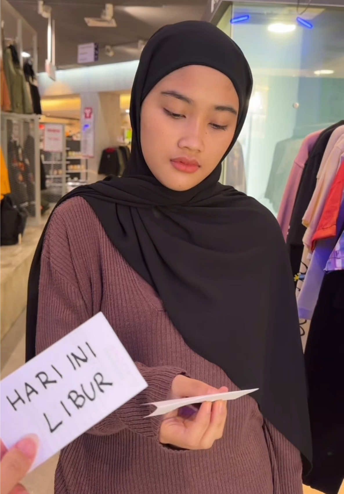 YAYY GAJIAN🥳 Waktunya belanja-belanja bulanan lagi di live YOGYA!! Join sama kita di hari ini jam 11.30 ya guys, kita temenin makan siang kalian sambil spill produk yang diskon-diskon lagiii, see you!😆❤️ TIKTOK LIVE SHOPPING🙏 Senin, 26 Mei 2025 Live Sale - PAYDAY SALE Discount Up To 50% 🕜11.30 - 16.30 WIB #fyp #livesale #liveshopping #belanjaonline #belanjadarirumah #live #diskon #infodiskon #hemat #live #liveshopping #livesale #tiktoklive #paydaysale #gajiansale #makanan #minuman #sabun #deterjen #mieinstant #sabunmandi 
