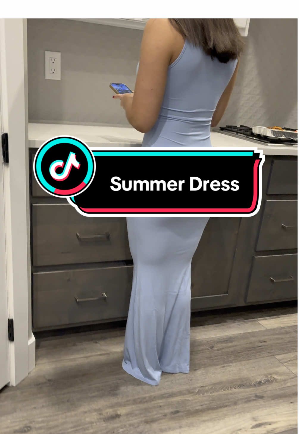 This summer Lounge dress is so cute! Ladies get yourself one and thank me later. #loungedress #longdress #vacationdress #summerdresses 