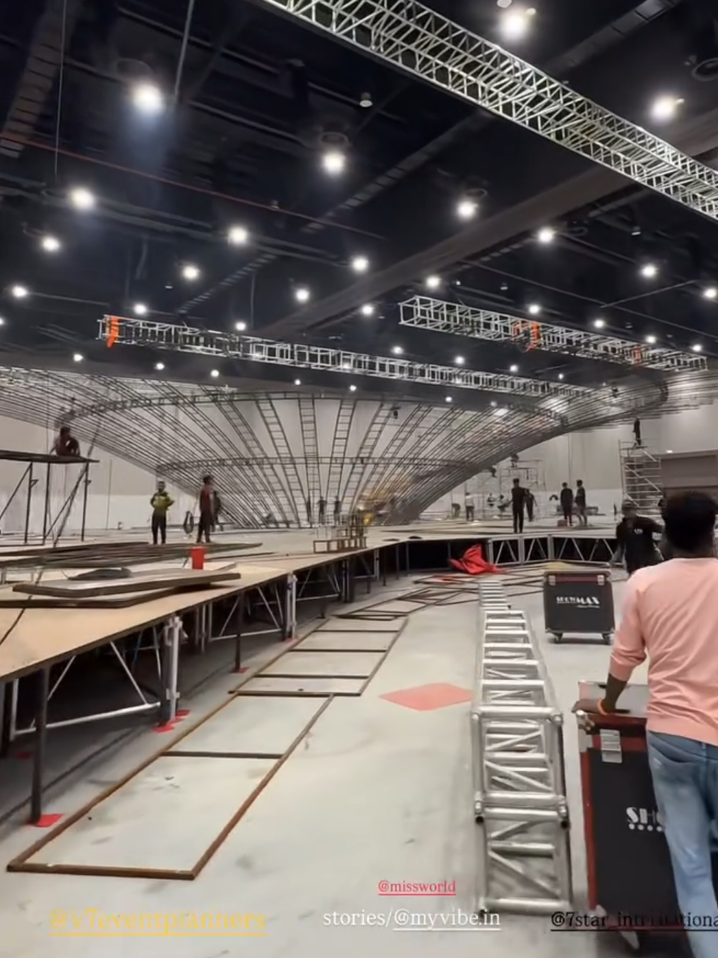 sneak peek the stage for final night 72nd Miss World Festival in Telangana, India 🌏💙🇮🇳 source: myvibe.in #fyp #fypage #fypage #fyppppppppppppppppppppppp #fypシ゚ #missworld72nd #missworldindonesia #missindonesia #missworld2025 #missworld #pageant #rcti #mncmanagement #yayasanmissindonesia #starmedianusantara 