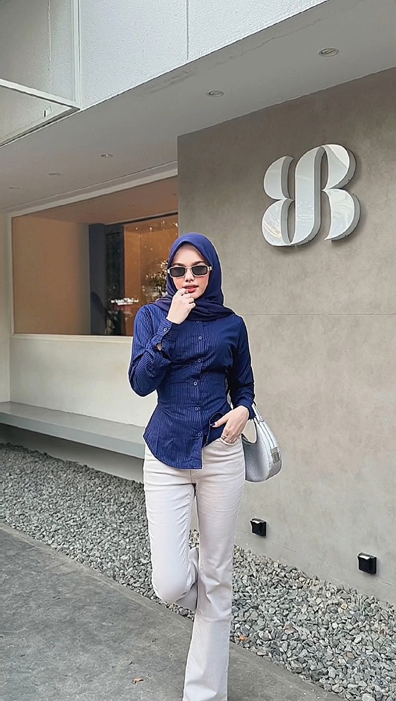 𝗜𝗻𝘀𝗽𝗶𝗿𝗮𝘀𝗶 𝗼𝘂𝘁𝗳𝗶𝘁 📷🥂 Spil Disni @ℒ𝓊𝓋ℴ𝓊𝓉𝒻𝒾𝓉_𝓈𝒽ℴ𝓅   #outfitideas #outfitinspo #ootdhijabstyle #ootdhijab 