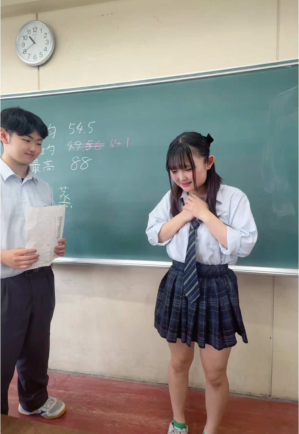 赤点回避‼️‼️私のクラスバカしか居なくて学年で一番平均点低い🥹🥹#千葉 #08 #おすすめ #犢橋 #jk #テスト返却 #限界jk 