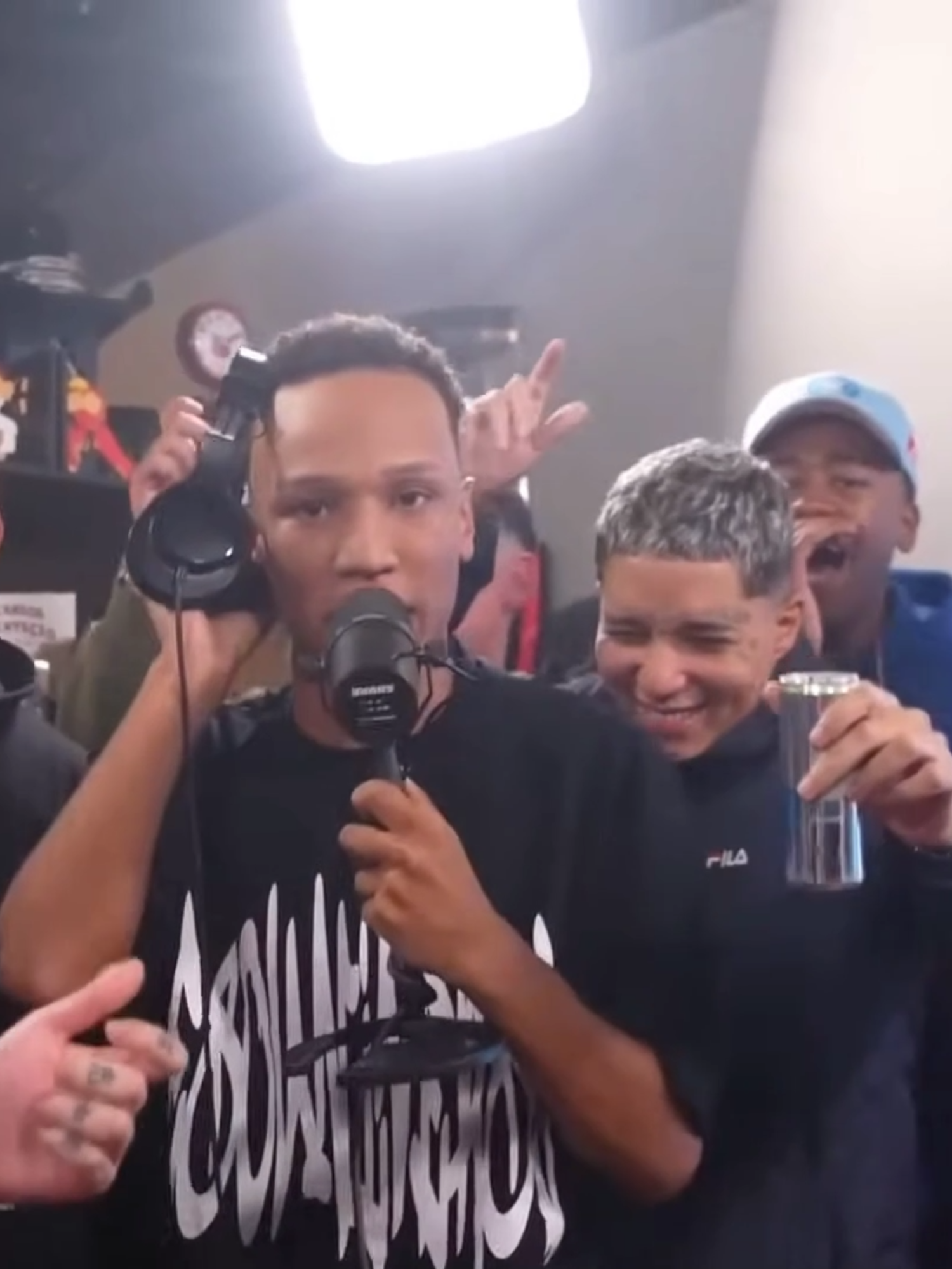 SESSION PODPAH #8- MU540 & KYAN - Podpah #911  . . . . . . . . . . . . . . . . . . . . #yuriredicopa #kyan #mu540 #ritmada #funk #melhoresmomentos #page