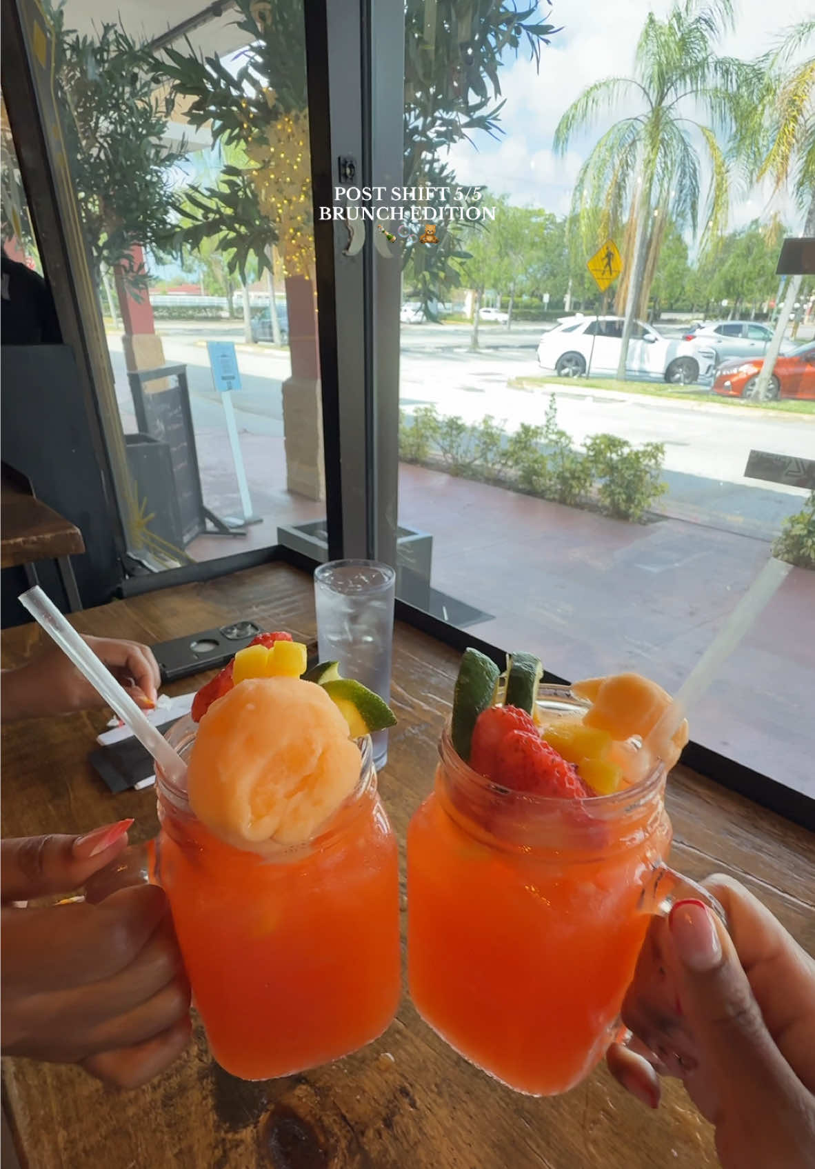 HAPPY MDW 🌞🕶️#nursesoftiktok #nursetok #nightshift #nightshiftnurse #nursingstudent #nurselife #nursingjourney #12hourshift #nursingschool #getunreadywithme #brunchtok @LaRochePosayUS @La Roche-Posay @Native @eos Products #creatorsearchinsights 