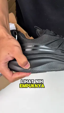 Sepatu lari empuk, ringan, adem, nyaman dipake dari Fourteen Eightynine, ada pilihan warna dan ukuran harga promo cek dikeranjang kuning yaa #sepatulari #sepaturunning #sepatuolahraga #sepatuhitam #guncang66spesialgajian 