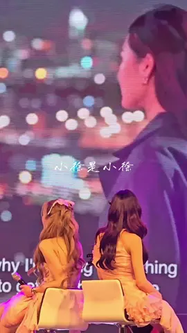 The reaction is funny hahahaha #lingorm #linglingsirilak #linglingkwong #ormkornnaphat #orm #邝玲玲