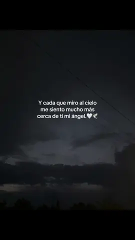 Una paz en mí ,es inexplicable este sentimiento aunque estemos lejos te siento cerca #amoradistancia #elcielo #tierra #angelmio #dedicacion #teamo #paratii #x 