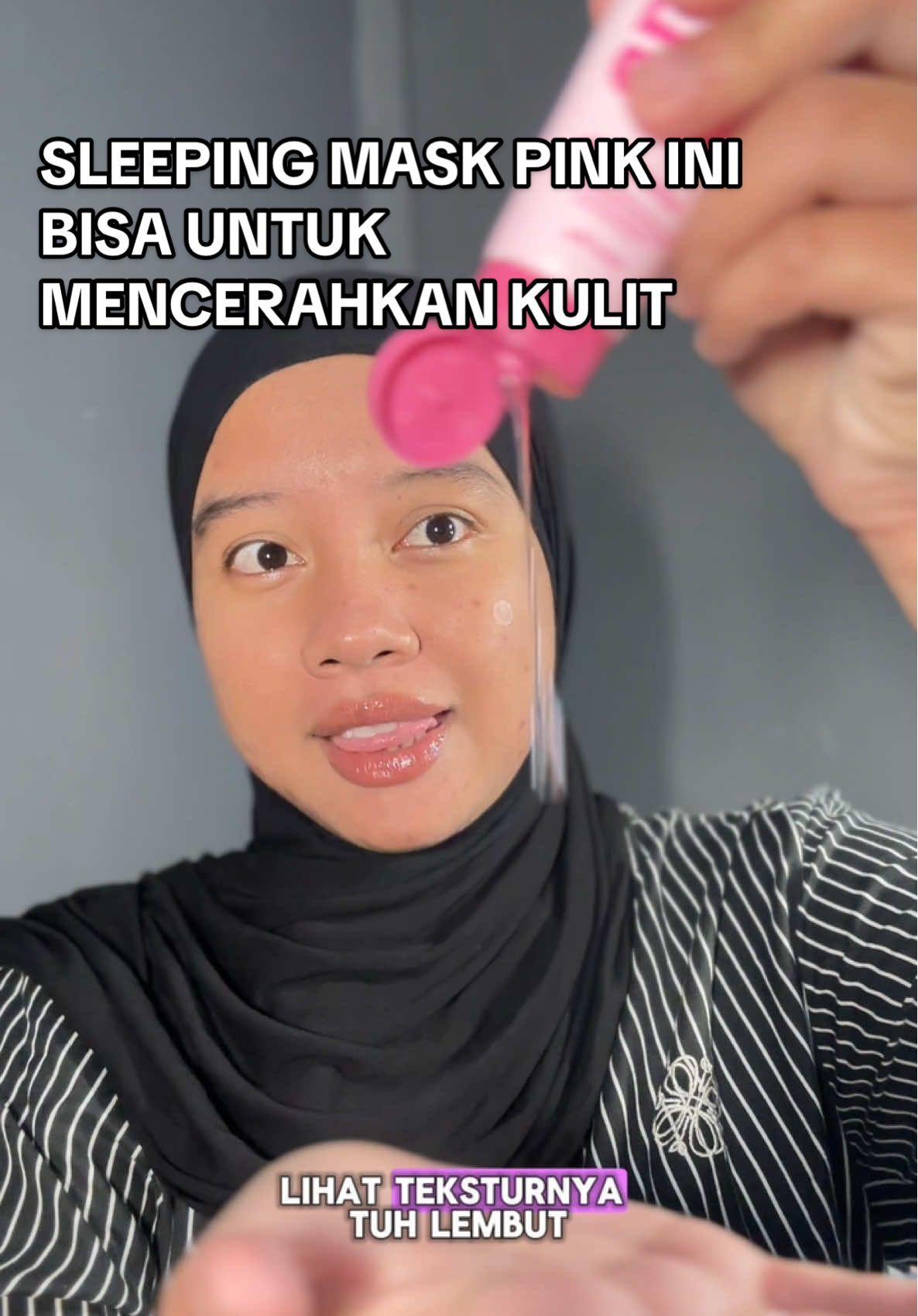 Membalas @nanya?? beneran teksturnya selembut dan seringan itu bangun pagi gak takut muka jadi sumuk💞 #glowingwithsleepingmask #brightglowsleepingmask #bynadssleepingmask #mencerahkankulit 