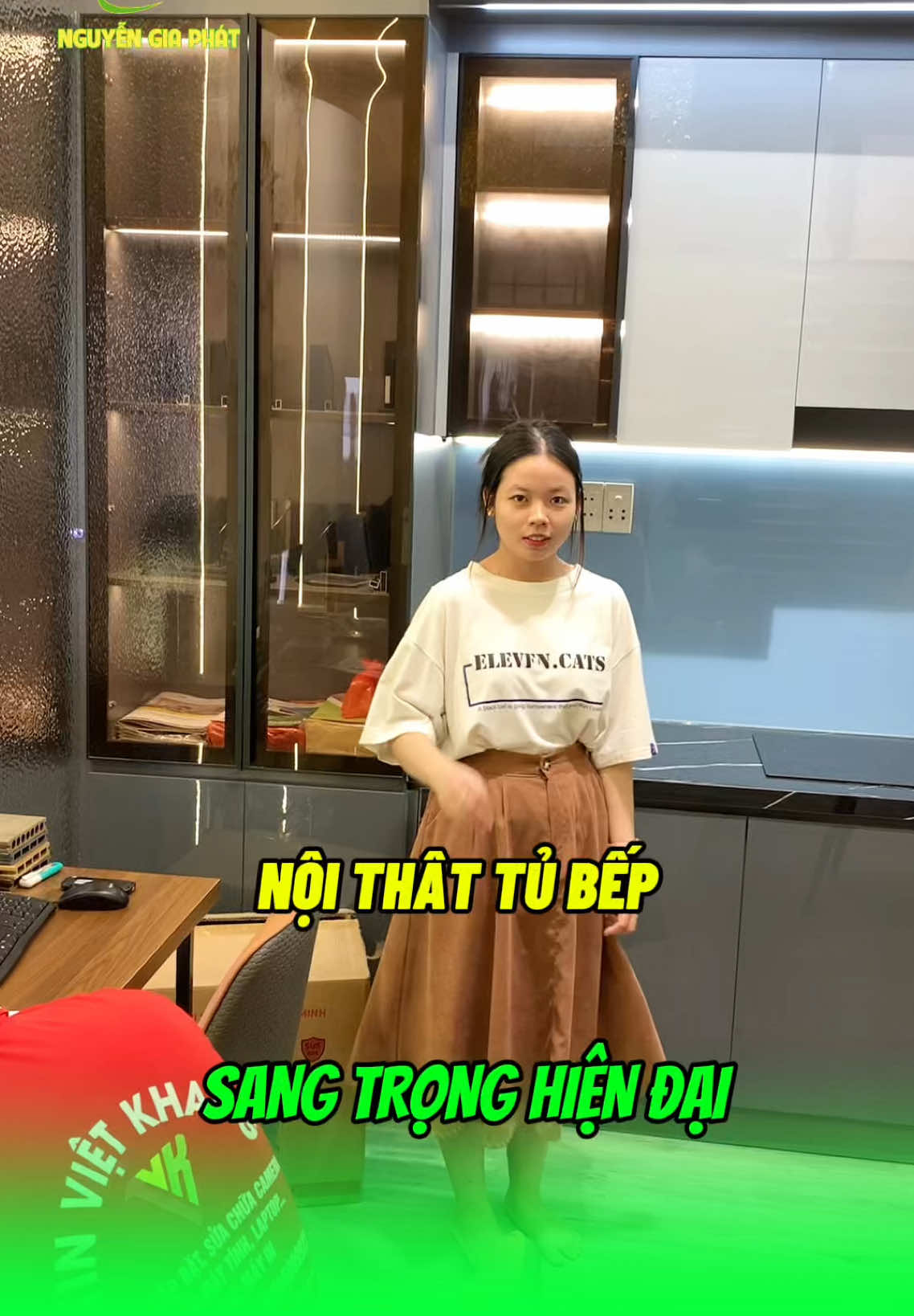 Tủ bếp cánh Acrylic  #tuaocanhkinh #noithatnguyengiaphat #thietkethicongnoithathcm #noithatbinhduong #noithatbienhoa #noithatnhapho