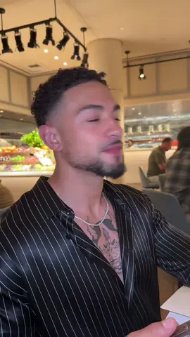 Vegas night 1.. also who is proud of the lip syncing…we’re moving up the ladder #vegas #alcohol 