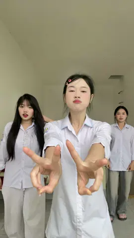 đệ tử bà tân nấu 200 cái giấy khen @Phở @🌧  #xuhuong #ilovetiktok #fyp #batanvlog#