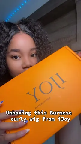 Unboxing this human hair lace front wig#WigUnboxing #LaceFrontWig #WigTok #amazonfinds #baddieonabudget #curlywig 