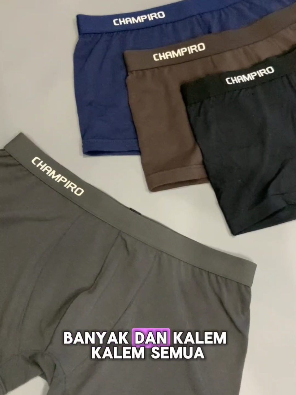 Elegan dalam desain, unggul dalam kenyamanan yang tahan lama. Koleksi Ultima yang elegan menunjang setiap aktuivitas kamu. Gak heran ultima jadi andalan banyak pria. Ultima tuh simple tapi powerful! Yuk miliki sekarang.  #pakaiteruschampiro  #champiromensunderwear #champiroprestige #champirokids  #pastinyaman  #juaraversilo #kemasanbaru #tampilnyaman  #celanadalamelegen #elegant