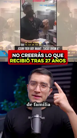 Kevin Ford trabajó por 27 años sin faltar y recibió algo muy inesperado, un vaso de plástico como reconocimiento 😱. La historia de este padre de familia se hizo viral por el insólito regalo que le dieron en el Burger King donde trabajaba. El final te sorprenderá ❤️ porque esta es más que una historia de superación y motivación.  #burgerking #kevinford #familiaconjesus #estadosunidos #usa #usa_tiktok #godisgood #christian #jesus #bible